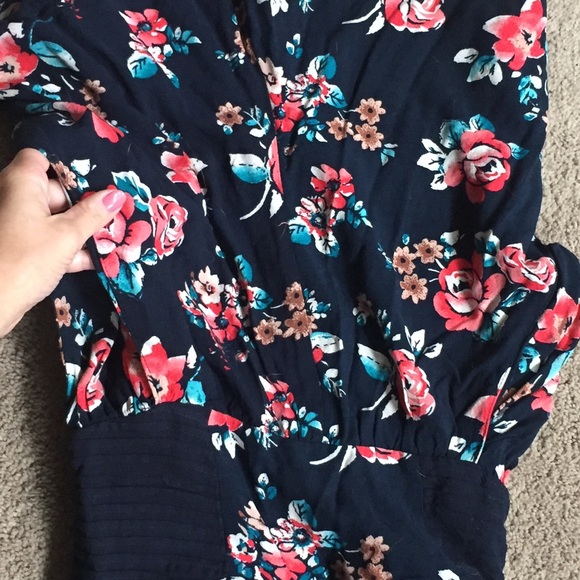 Too small - Picture 4 of 4